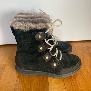 Sorel Snow Boots - Black Joan Explorer size 8